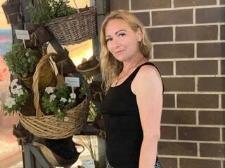 Chat video erotica -Amelia---