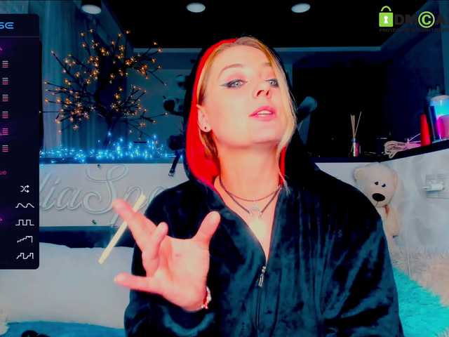 Screenshot di trasmissione _JuliaSpace_