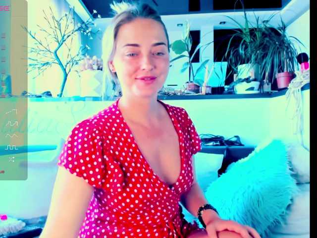Screenshot di trasmissione _JuliaSpace_