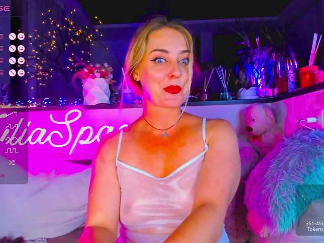 Screenshot di trasmissione _JuliaSpace_