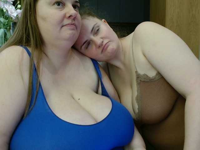 Fotografie 4LyndsyDaisy 38DD and 40H size 4NaturalBigTits here! #bigtits #bbw #bigass #lesbianshow #bignipples Lets make hot 3somes in PVT:P Lets have fun guys:)