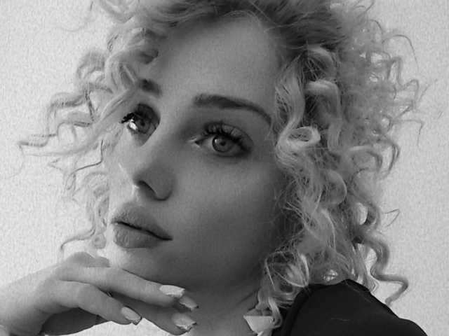 Foto del profilo AdeleKya