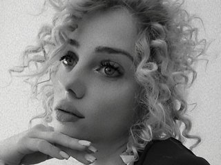 Chat video erotica AdeleKya