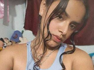 Chat video erotica Adhara18x