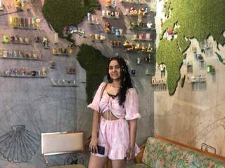 Chat video erotica adharawalker