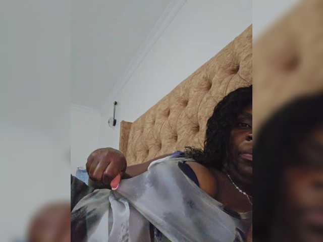 Screenshot di trasmissione AfricanShyQueen1
