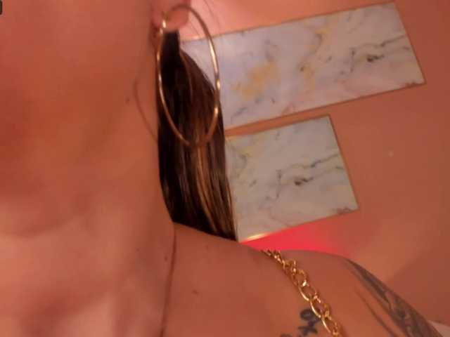 Screenshot di trasmissione AlexaField