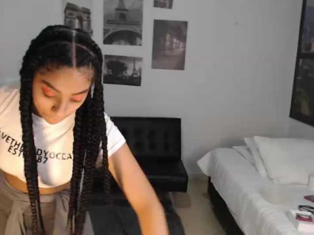 Fotografie alexamillers let's squirt for the last time this 2020#lovense #18 #latina #new #bigboob