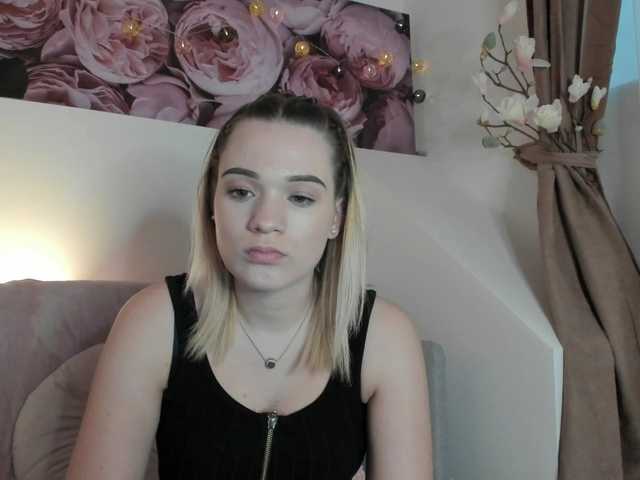 Fotografie AlexisTexas18 Another rainy day here, i am here for fun and chat-- naked and cum in pvt xx #18 #blonde #cute #teen #mistress