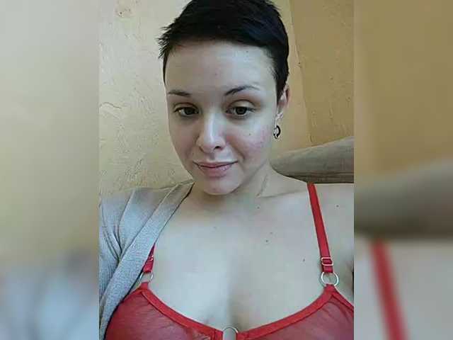 Screenshot di trasmissione Katy_Manson