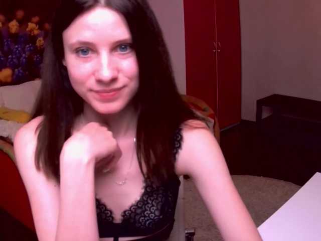 Fotografie alinasweet160 hey !!! I'm a new model and glad to see everyone in my room! my goal for today is 1500 tokens