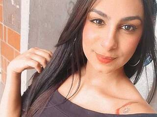 Chat video erotica ALIYAH-SUAREZ