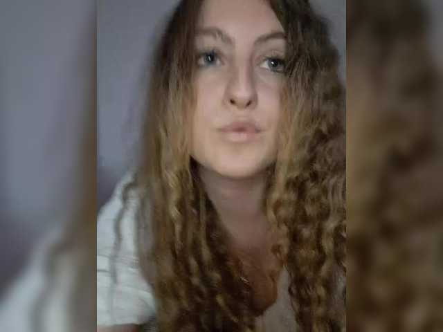 Screenshot di trasmissione AlluringAura