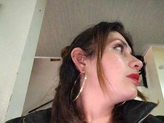 Chat video erotica Alysson-1