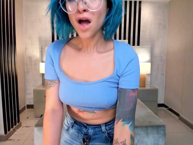 Fotografie AmyAddison Would u mind a Deepthroat? ♥ I want your CUM in mouth! ♥ Topless + Blowjob at Goal 273