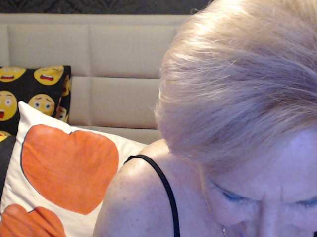 Fotografie ANGELGRANNY welcom guys..pm..50 tk..pussy or ass..100..tits or feet..50..let s have fun