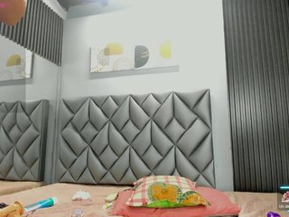 Chat video erotica angeline-bleak