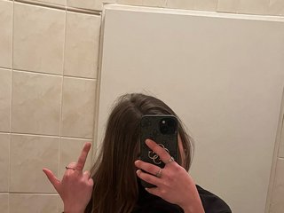 Chat video erotica anirie_findom