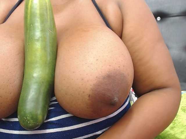 Fotografie antonelax #ass #pussy #lush #domi #squirt #fetish #anal deep cucumber #tokenkeno