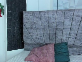 Chat video erotica April-sc