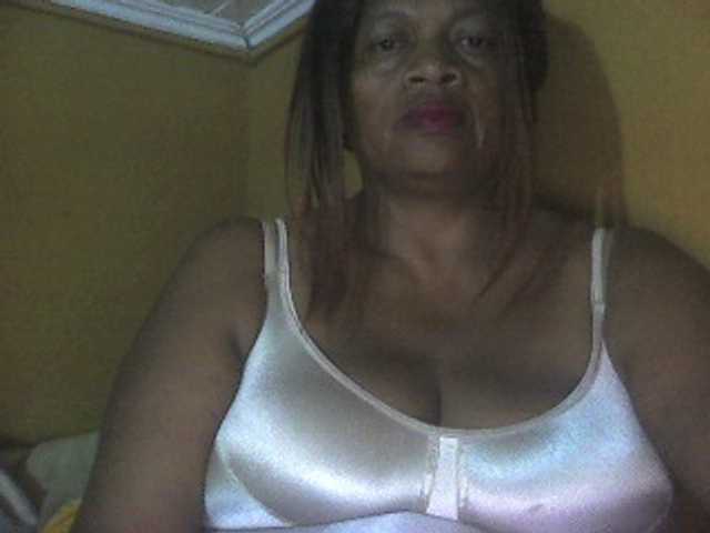 Screenshot di trasmissione Aynabrina