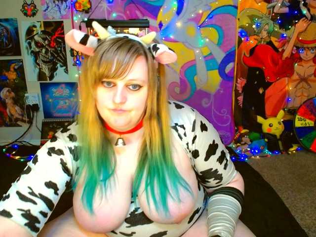Fotografie BabyZelda Moo Cow! ^_^ HighTip=Hang Out with me! *** 100 = 30 Vids & Tip Request! 10 = Friend Add! 300 = View Your Cam! Cheap Videos in Profile!!! ***