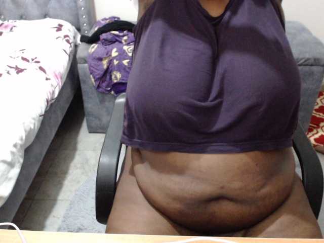 Screenshot di trasmissione BIGBOOBSCOPLE