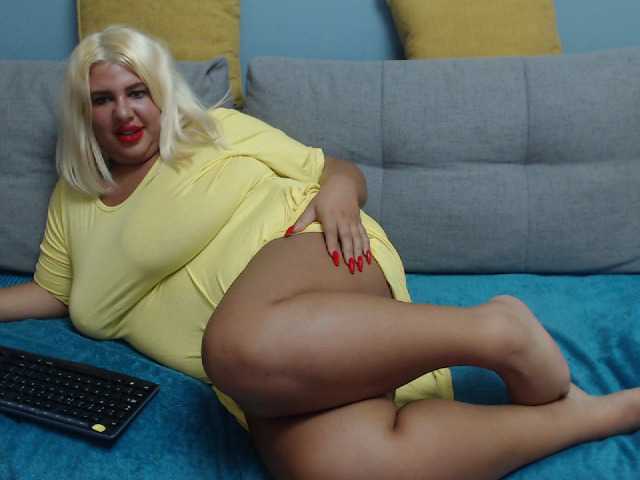 Fotografie BigHornyBoobs show boobs 40 show feet 25 spank ass 2 time 30 show ass/pussy 60 hand job 70 blow job 80 oil boobs 100 toy pussy 200 anal 300 orgasm 500 squirt 1000