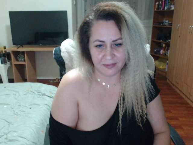 Fotografie BlondeElla 1000 tokens who want me and love me