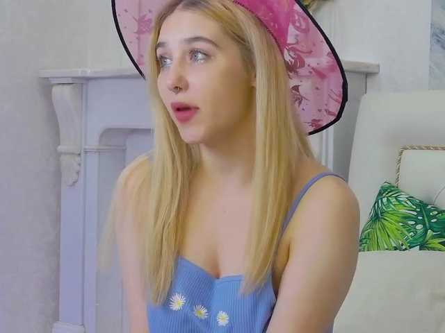 Screenshot di trasmissione BondGirla