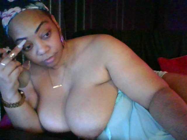 Fotografie BrownRrenee hi C2C 30 tokens and private messages 25 TOKENS MAX 3 MIN Squirt show open 200 tokensgoddess appreciation is welcomed request comes with tokens count down 50 tokens unless pvrtTY FOR UNDERSTANDING