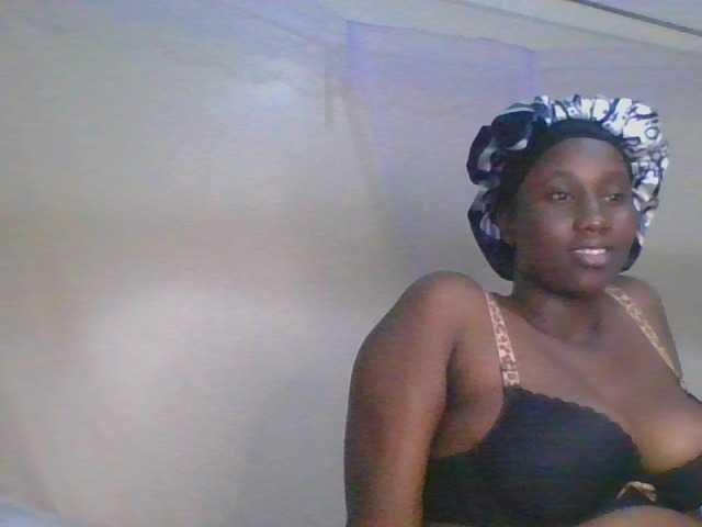 Screenshot di trasmissione Busty-Barbie