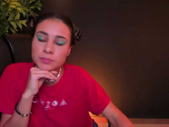 Fotografie CamilaMonroe let me suck your dick, I am really good in that, dildo show + deep Throat at goal 482 ♥