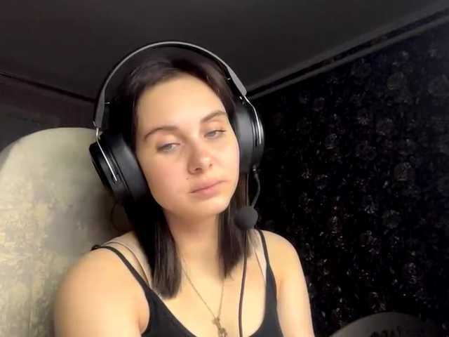 Screenshot di trasmissione CANDY-LIPS-GIRL