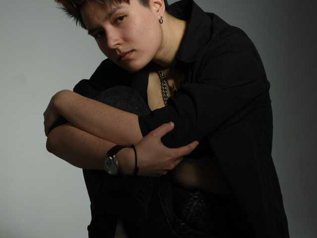Foto del profilo CharlieeAdams