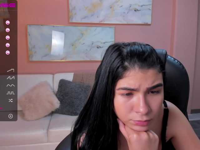 Fotografie ChelseaMills I'm super horny, but I want your fingers to slide between my pussy./fingering 333/cum show 555/Ride dildo 28