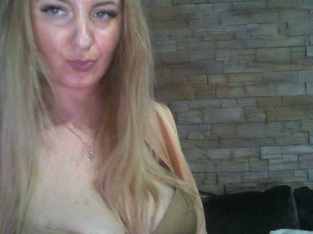 Screenshot di trasmissione ChristinaHotX