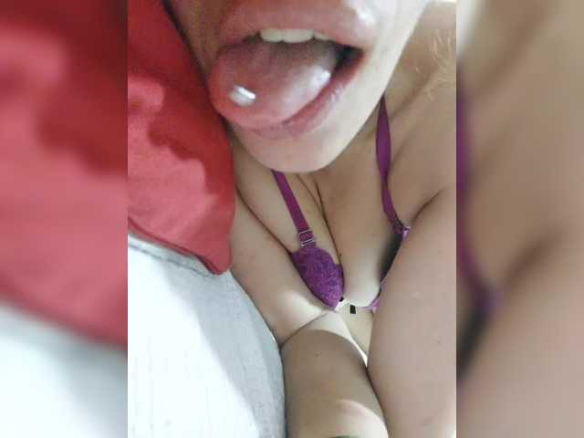 Fotografie CurlyHanna #horny#pircing#tongue#nipples#perfored#milf#hottest#deeptroat#flexiblity#