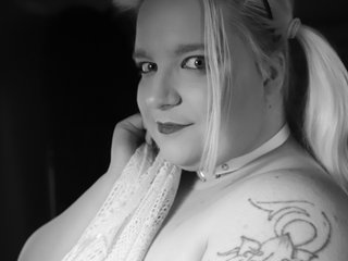 Chat video erotica Curvy-Lucy