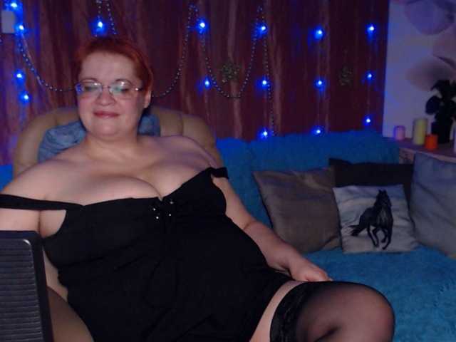 Fotografie CurvyMomFuck Let's play together? ;) I love to do squirt, anal, dirty, role games, fetish, feetplay, atm, dp, blowjob, full control lovense etc. [none] till hot squirt show! XOXO