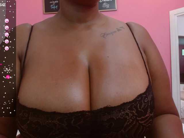 Screenshot di trasmissione curvymommyy