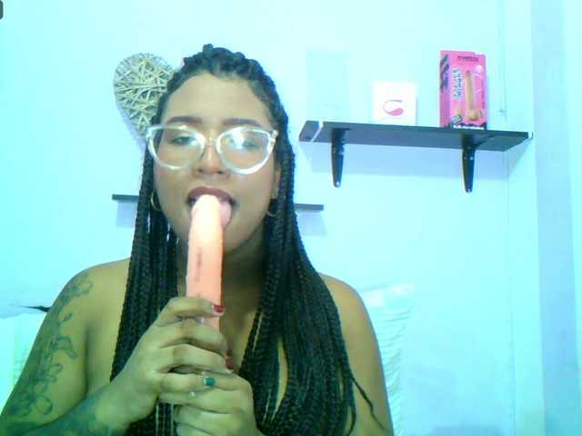 Fotografie darkessenxexx1 Hi my loveI'm very horny today And I want to ride you @total tokens At this moment I have @sofar tokens, Help me to fulfill it, they are missing @remain tokens