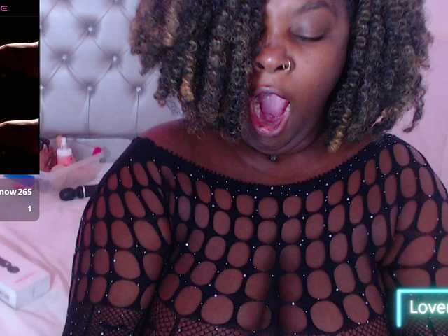 Screenshot di trasmissione ebony-NeighborMoans