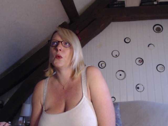 Screenshot di trasmissione EleannaRose