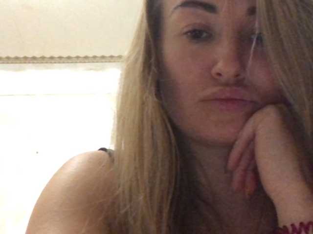 Screenshot di trasmissione ElegantBlonda