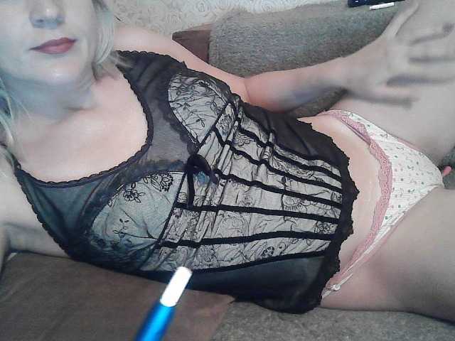 Screenshot di trasmissione ElegantBlonda