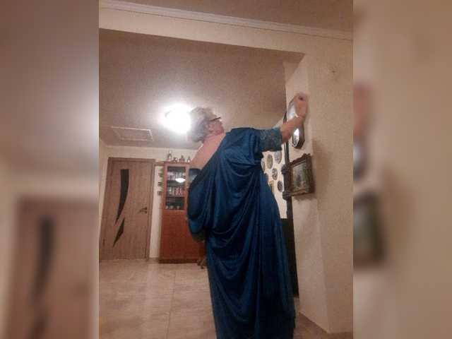 Screenshot di trasmissione ElegantBlonda