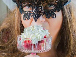 Chat video erotica Emily-BOOBS-