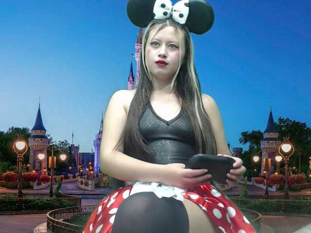 Screenshot di trasmissione Emilywatsonn