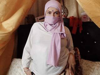 Chat video erotica emiralove99